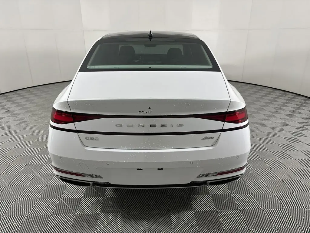 2026 Genesis G90 3.5T E-Supercharger photo 4