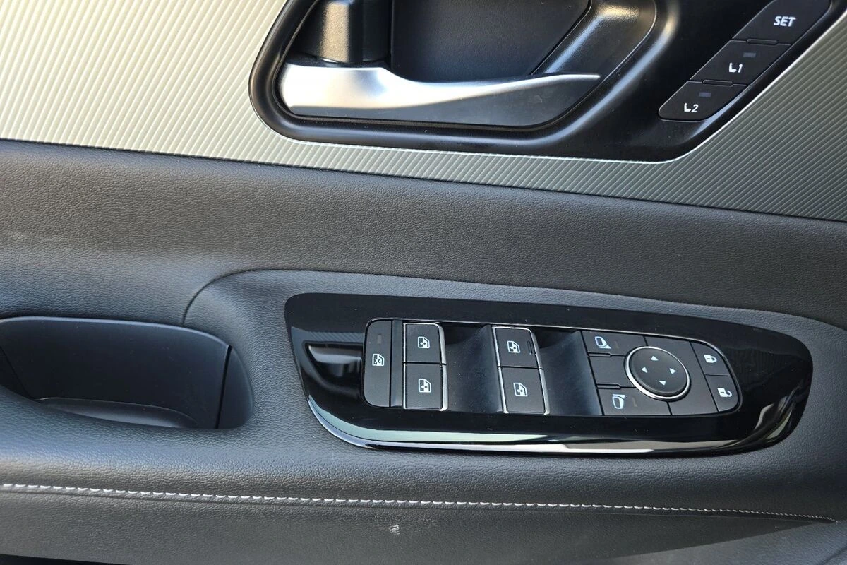 2025 Nissan Murano SL - Photo 11