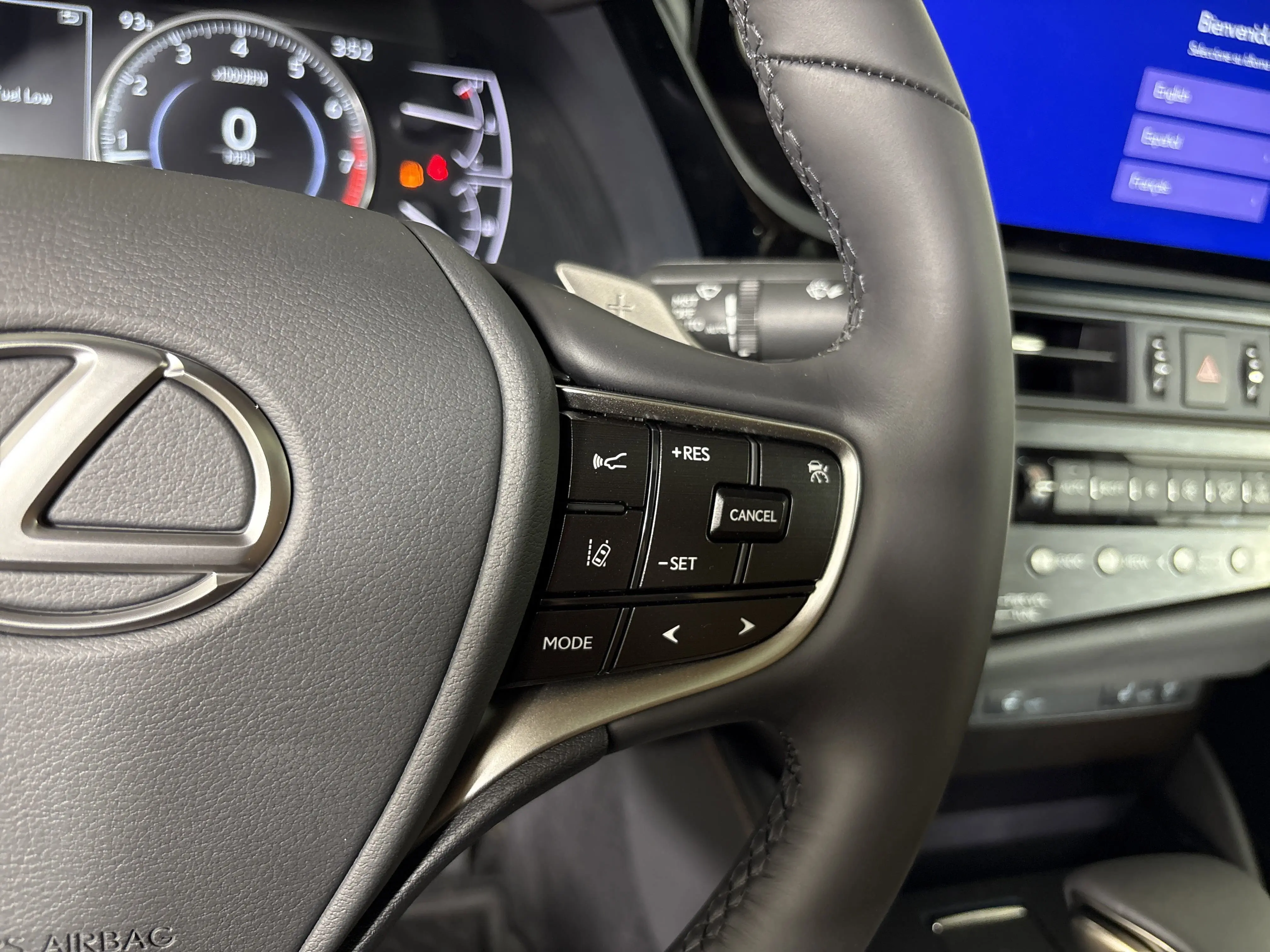 2025 Lexus ES 350 photo 7