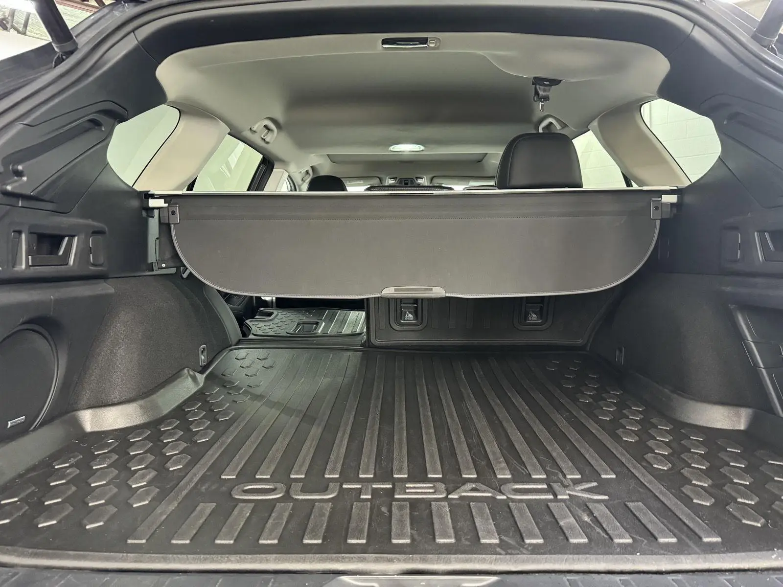 2021 Subaru Outback Limited XT photo 32