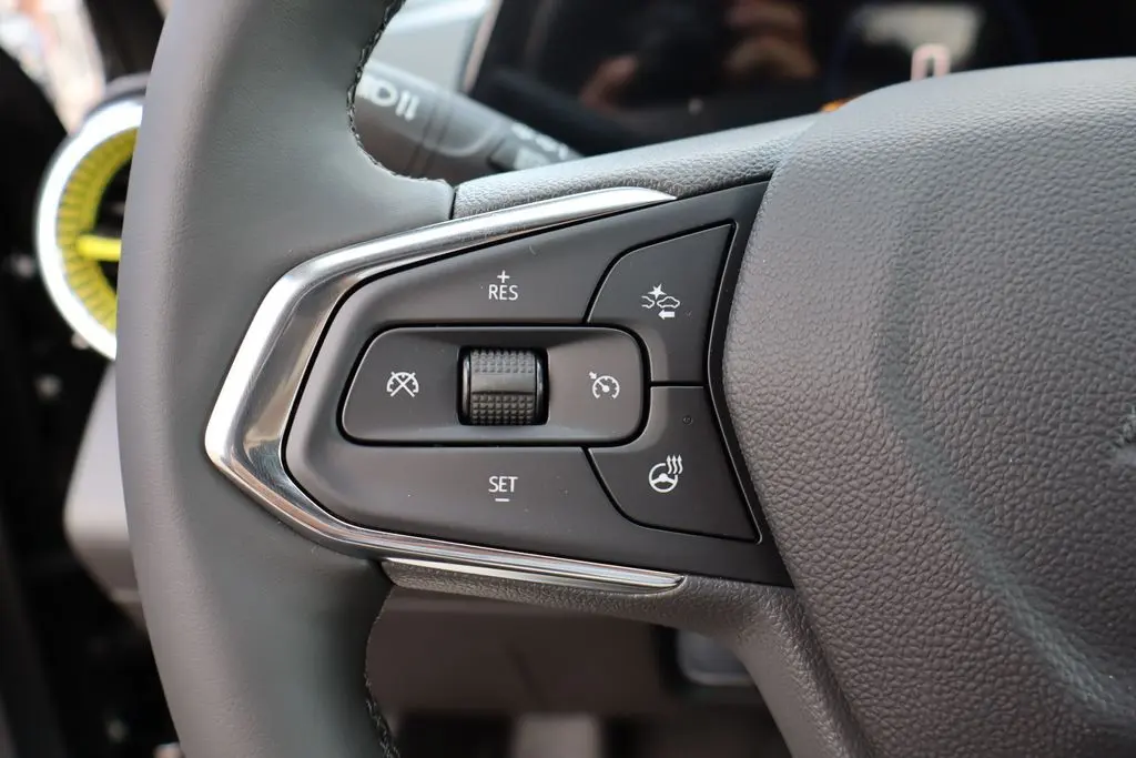 2025 Chevrolet Trax ACTIV photo 7