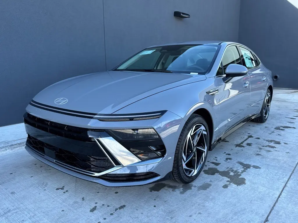 2026 Hyundai Sonata SEL's photo