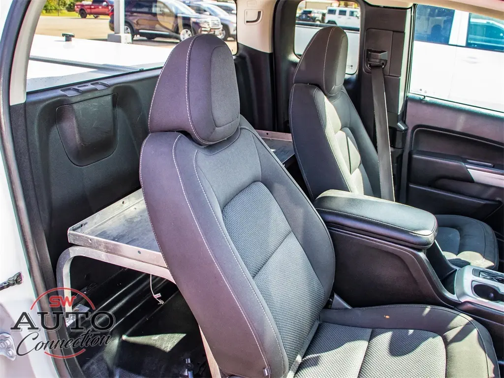 2022 Chevrolet Colorado LT photo 9