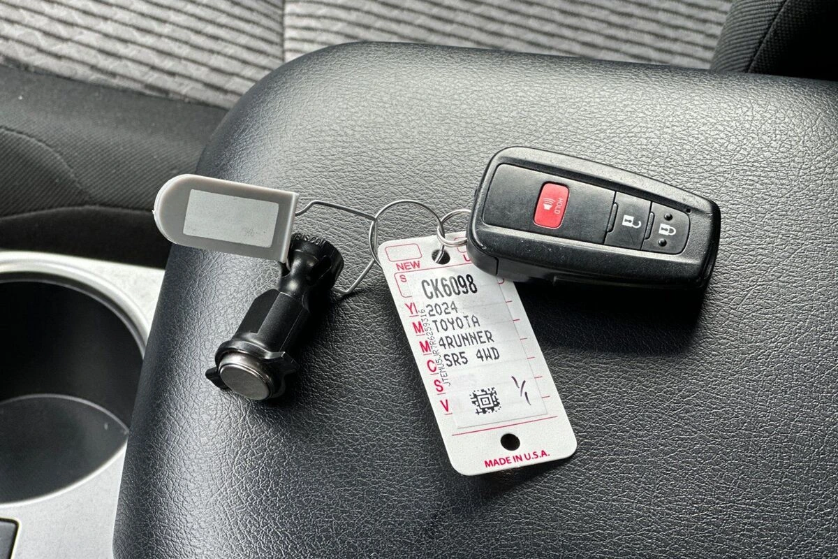 2024 Toyota 4Runner SR5 - Photo 32