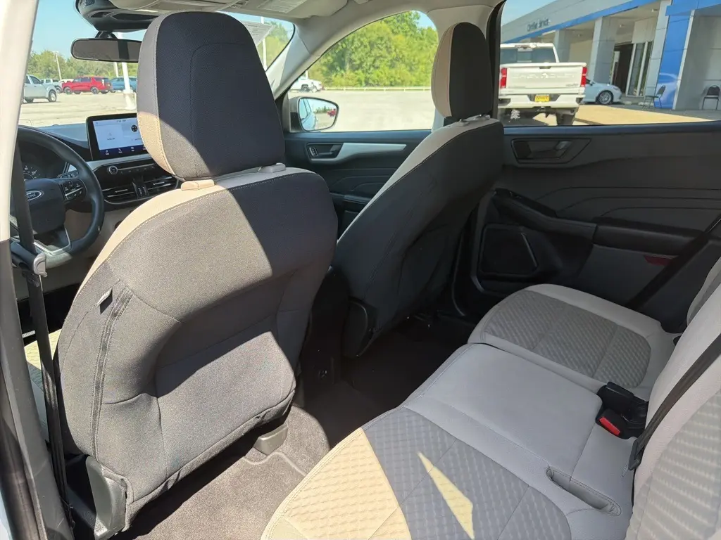 2022 Ford Escape SE photo 28