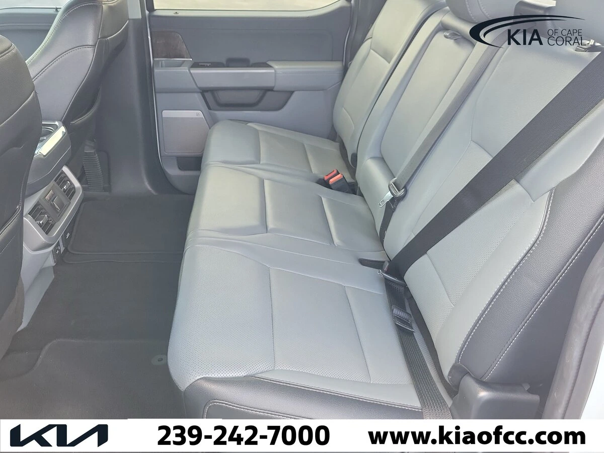 2022 Ford F-150 Lariat - Photo 11