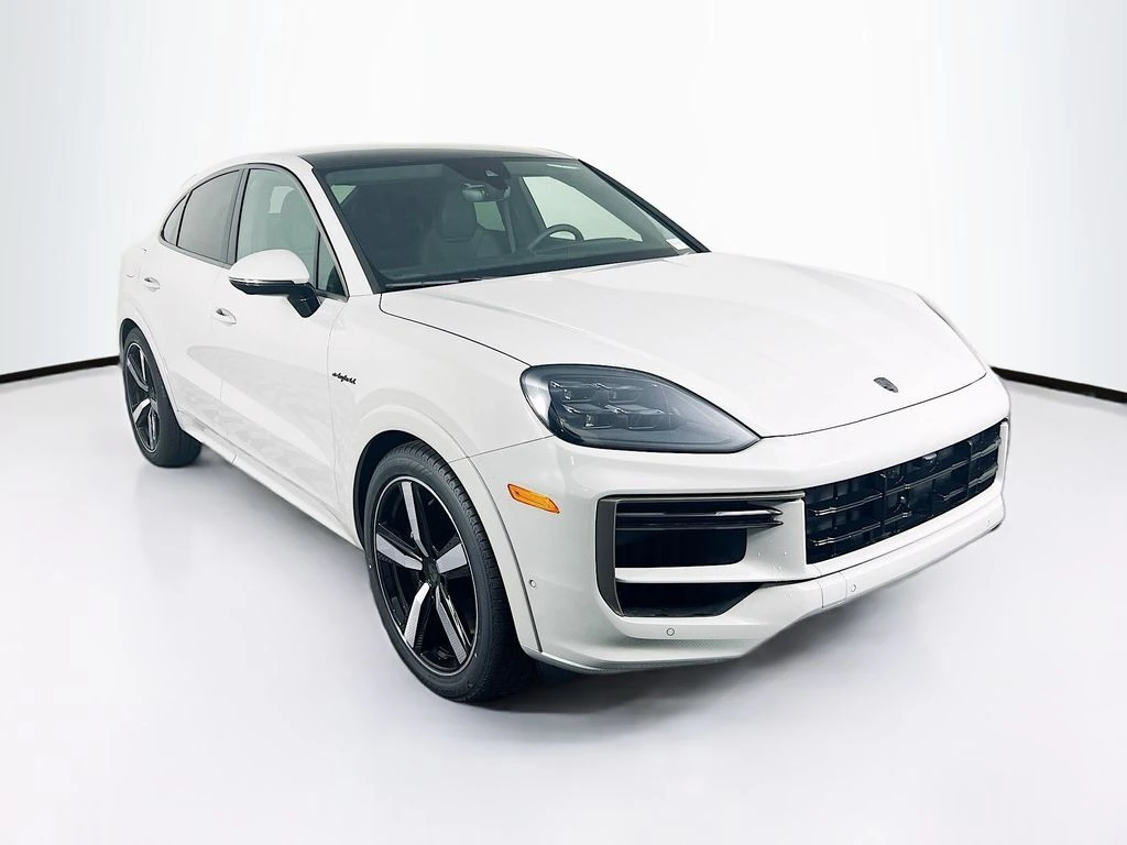 2026 Porsche Cayenne Coupe Turbo E-Hybrid - Photo 7