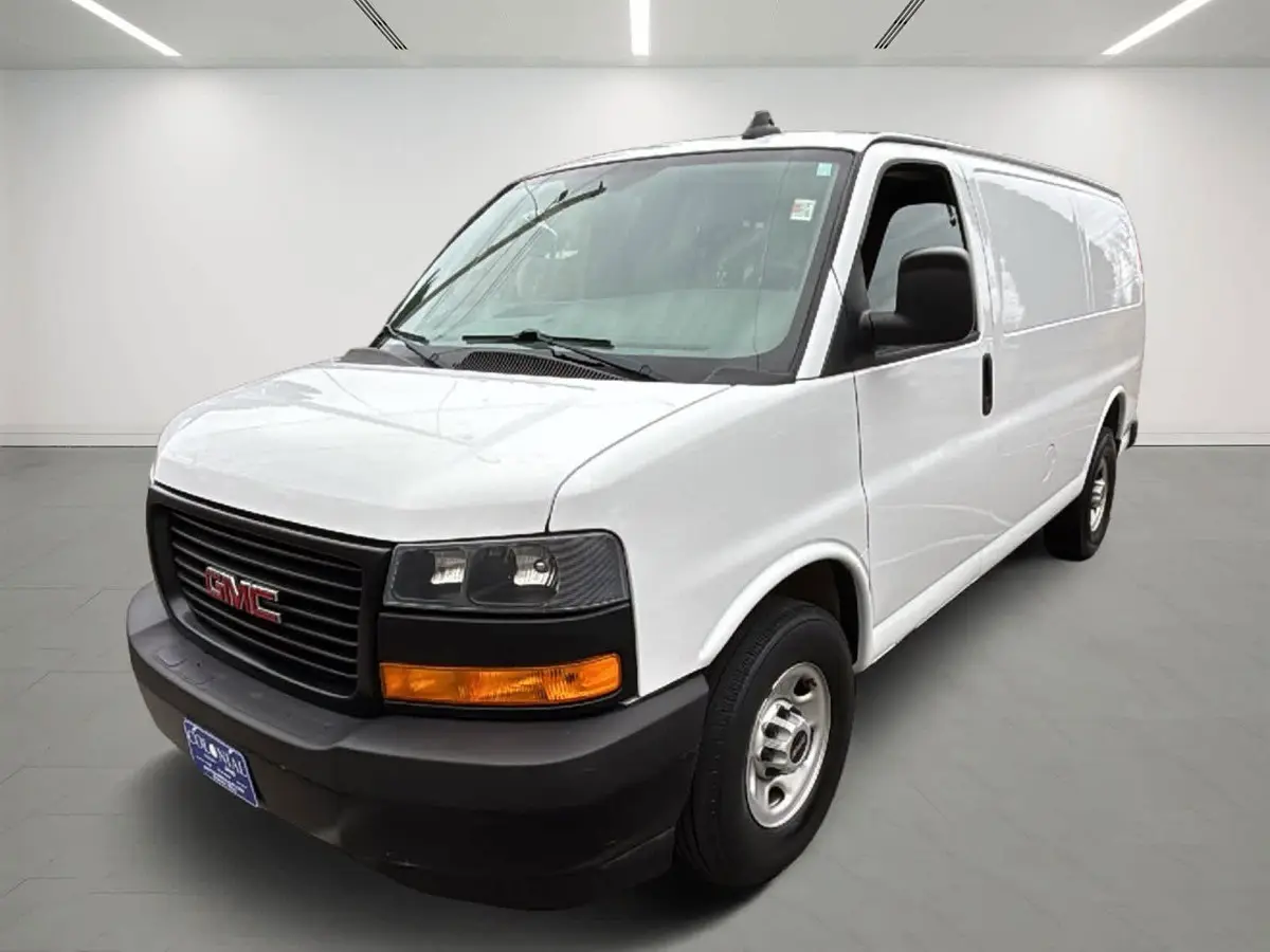 2018 GMC Savana Cargo Work Van's photo
