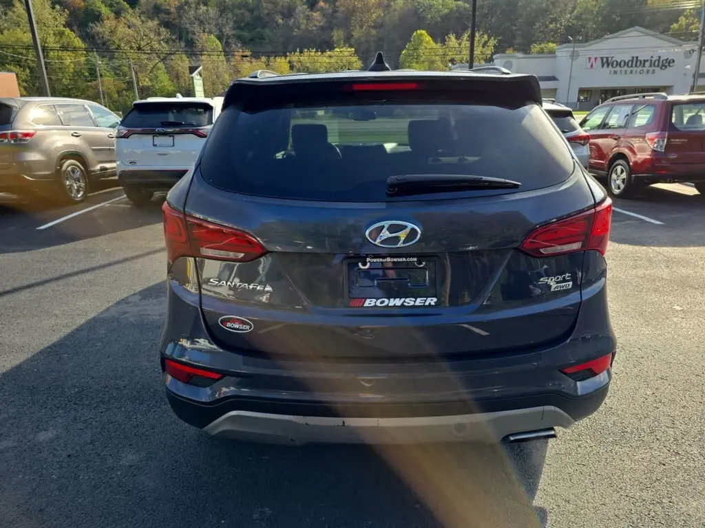2017 Hyundai Santa Fe Sport photo 4