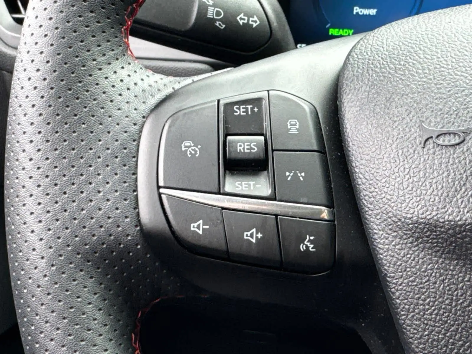 2024 Ford Escape ST-Line Select photo 20