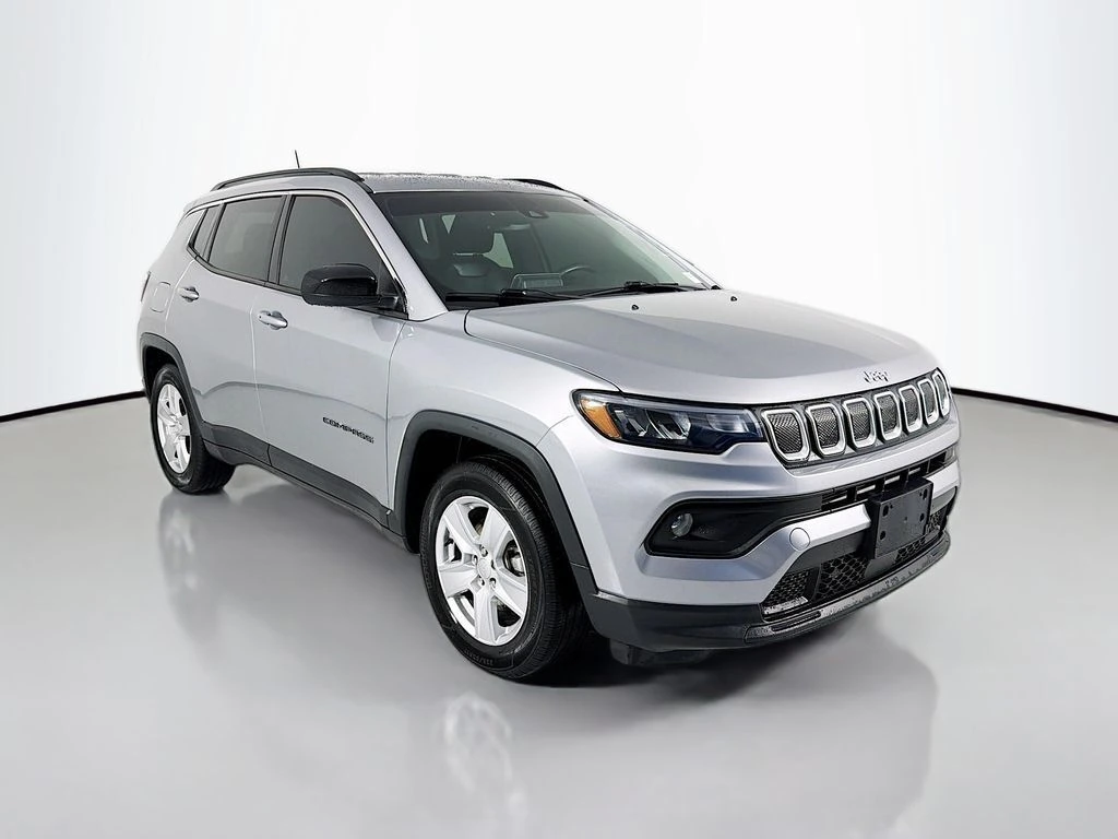 2022 Jeep Compass Latitude's photo