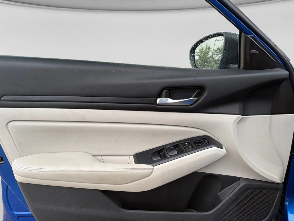 2025 Nissan Altima SV - Photo 18