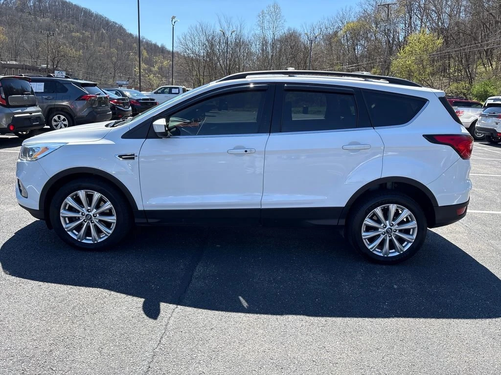 Used 2019 Ford Escape SEL with VIN 1FMCU9HD0KUC49189 for sale in Monroeville, PA