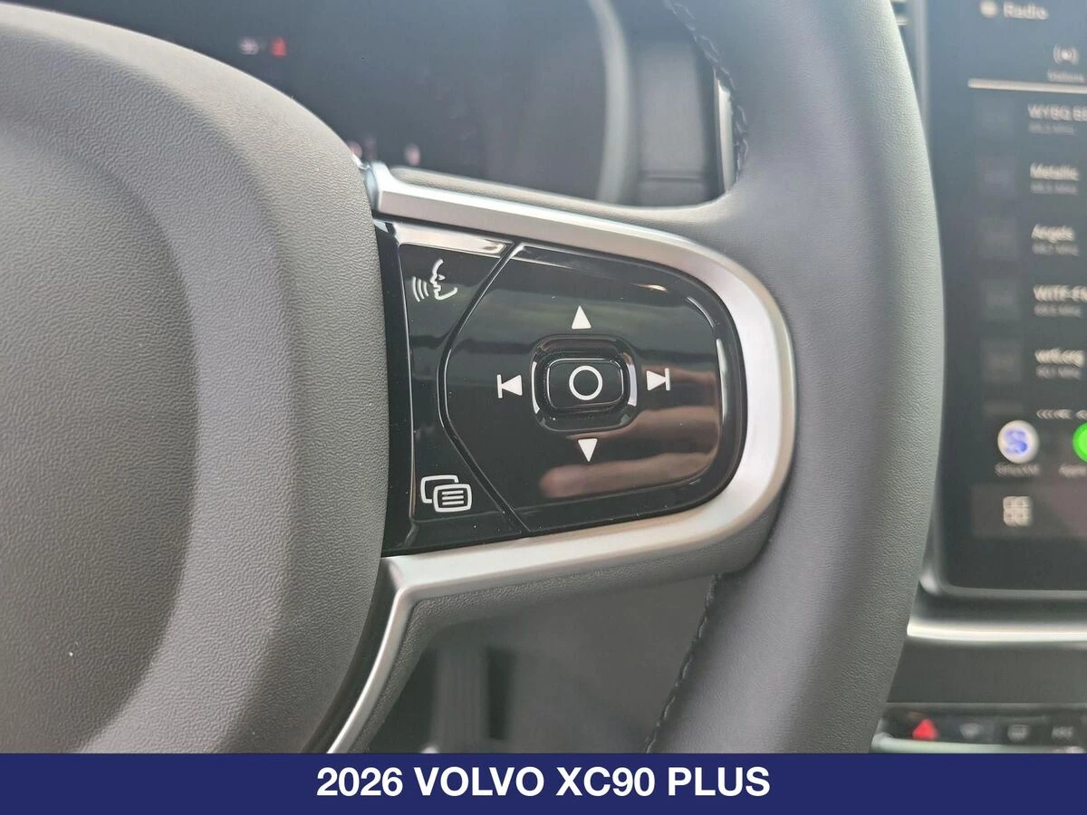 2026 Volvo XC90 Plus - Photo 18