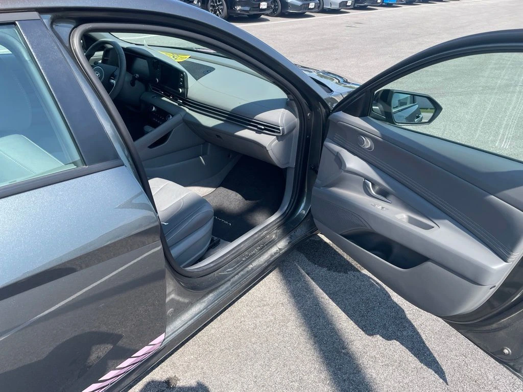 2026 Hyundai Elantra SEL Sport - Photo 17