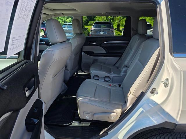 2017 Toyota Highlander Limited - Photo 18