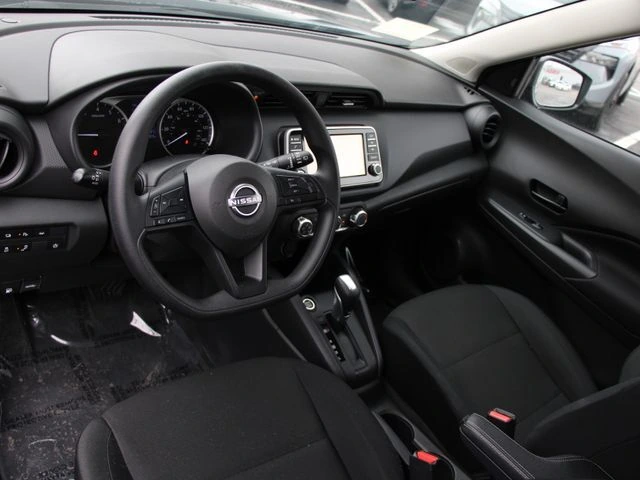 Used 2025 Nissan KICKS PLAY Base with VIN 3N1CP5BVXSL492057 for sale in Kansas City