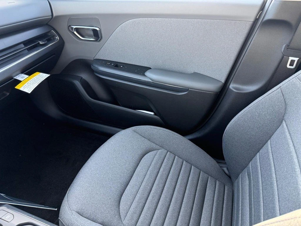2025 Kia K4 EX - Photo 17