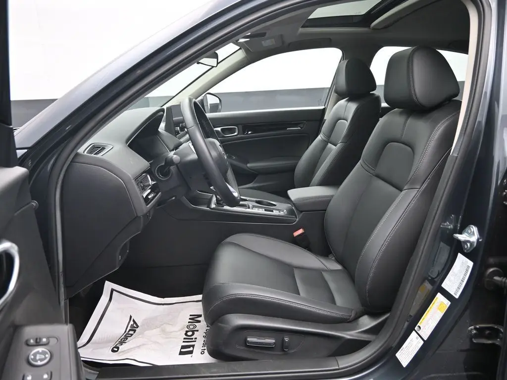 2024 Honda Civic EX-L Hatchback photo 20