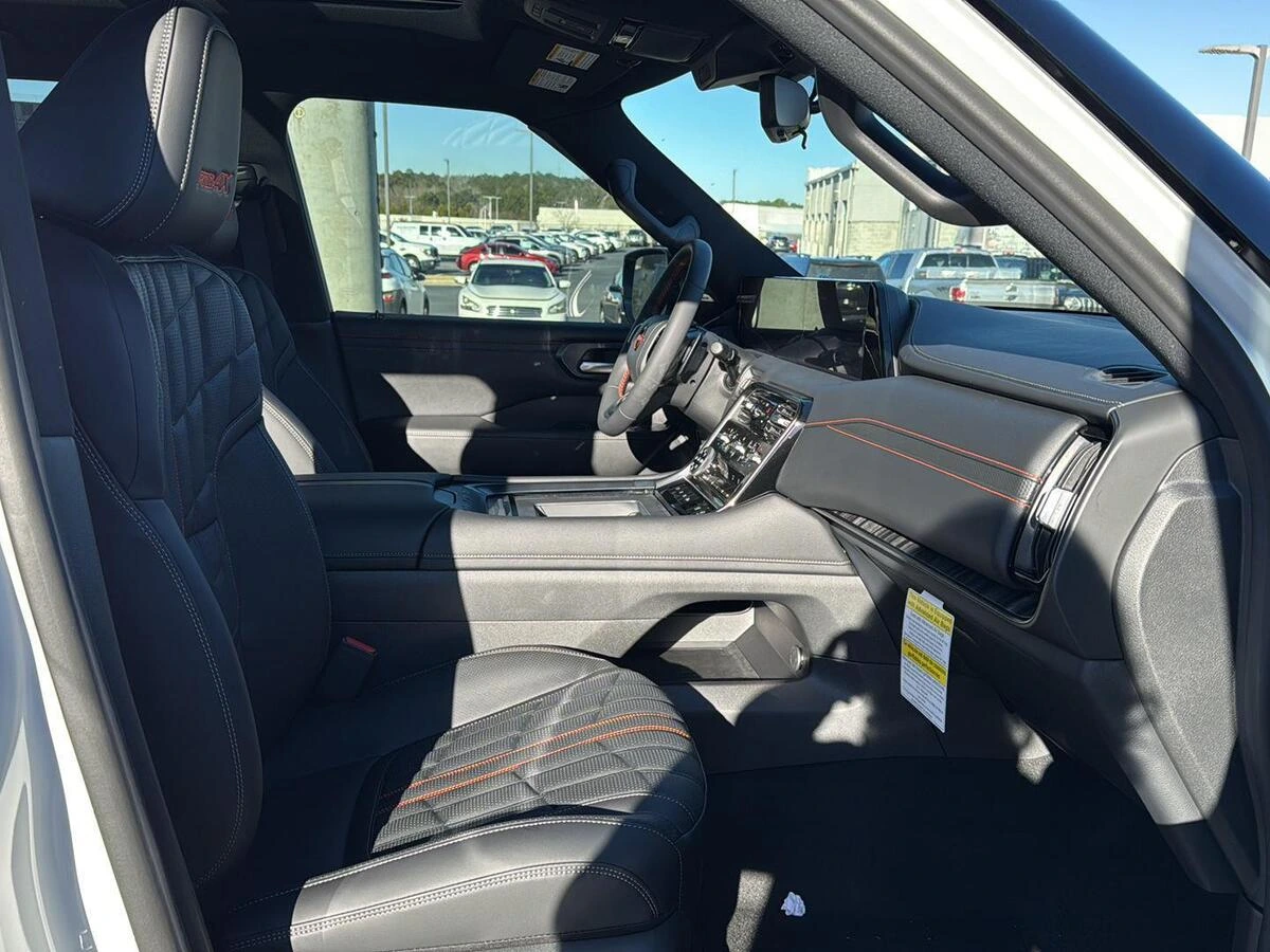2026 Nissan Armada PRO-4X - Photo 11