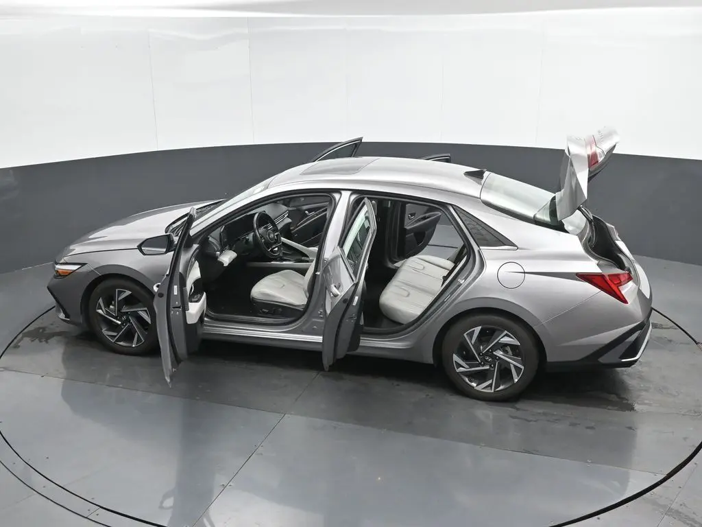 2024 Hyundai Elantra Limited photo 47