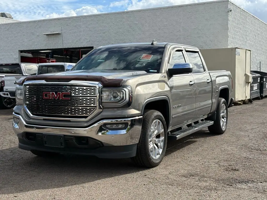 2017 Gmc Sierra SLT photo 4