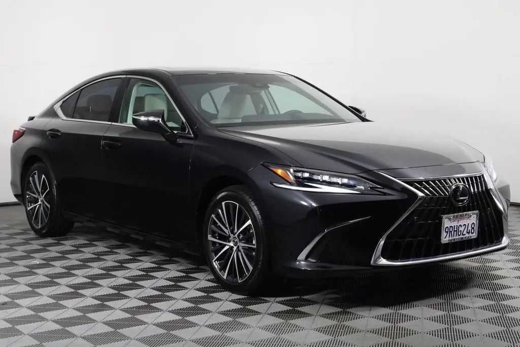 2025 Lexus ES 300h Base photo 3