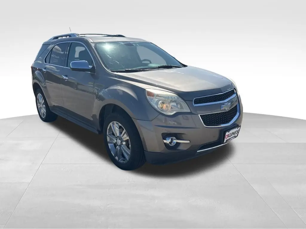 2010 Chevrolet Equinox LTZ photo 2
