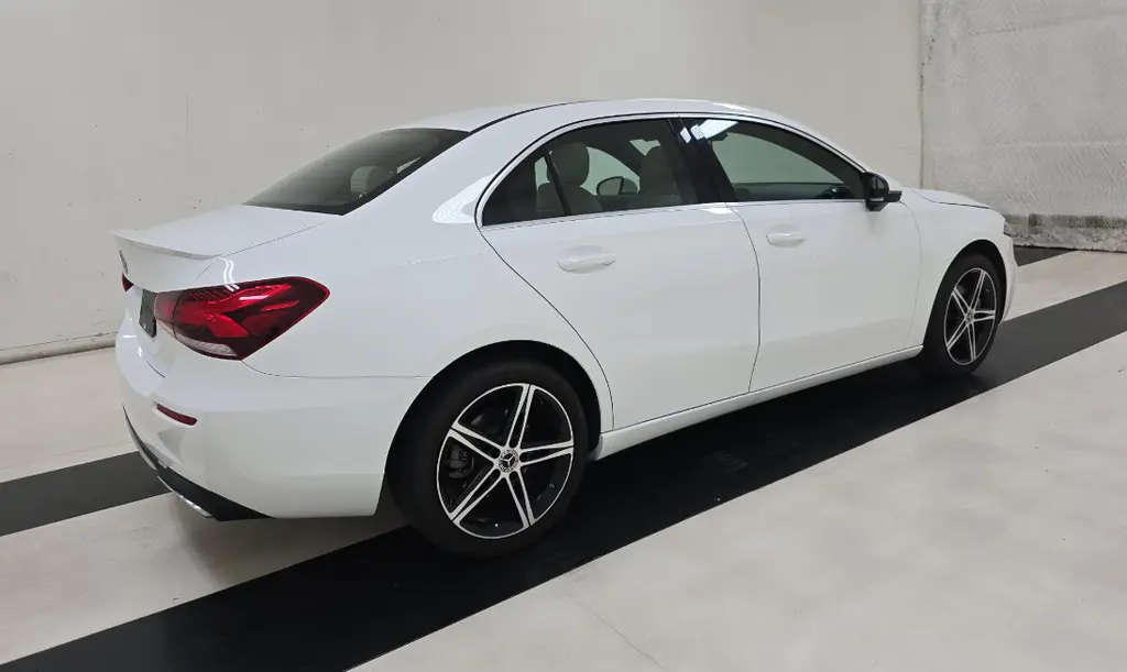 2019 Mercedes Benz A 220 photo 2