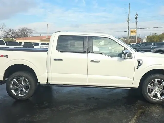 2021 Ford F-150 Lariat photo 3