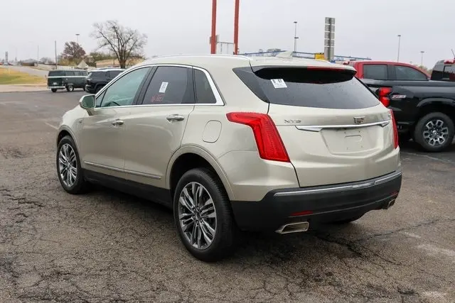 2017 Cadillac XT5 Premium Luxury photo 4