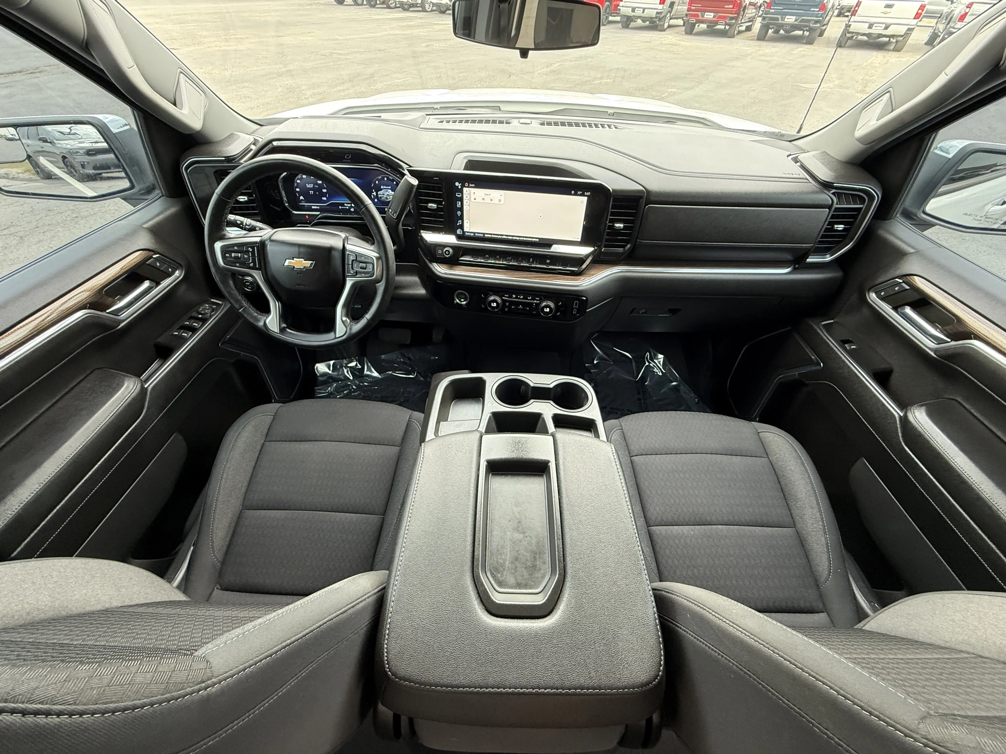 2023 Chevrolet Silverado 1500 LT photo 10