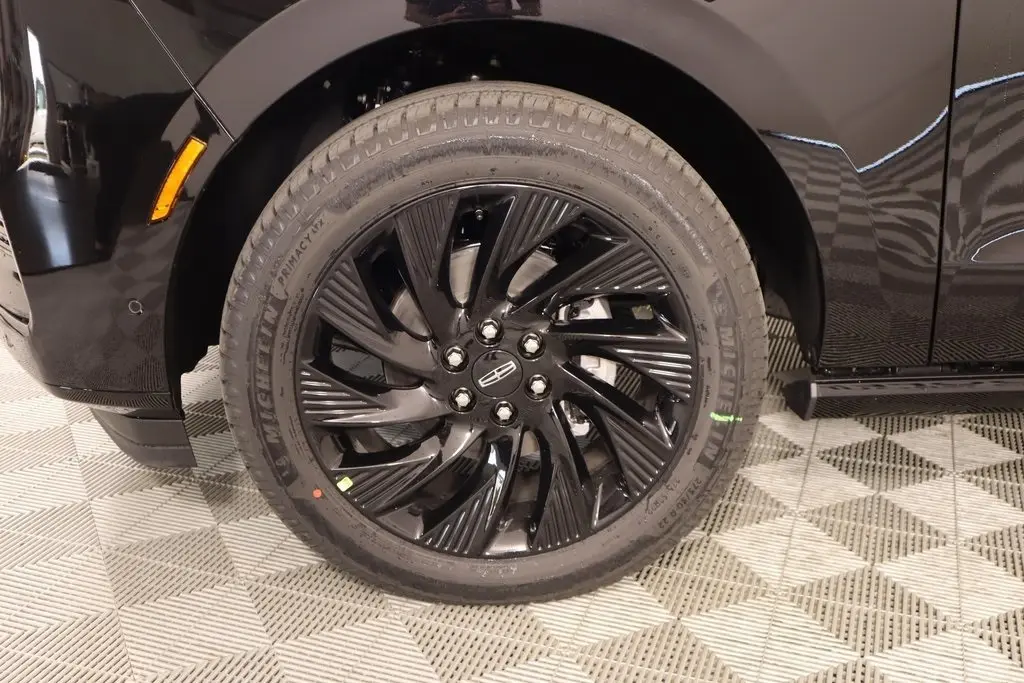 2025 Lincoln Navigator L Reserve photo 18