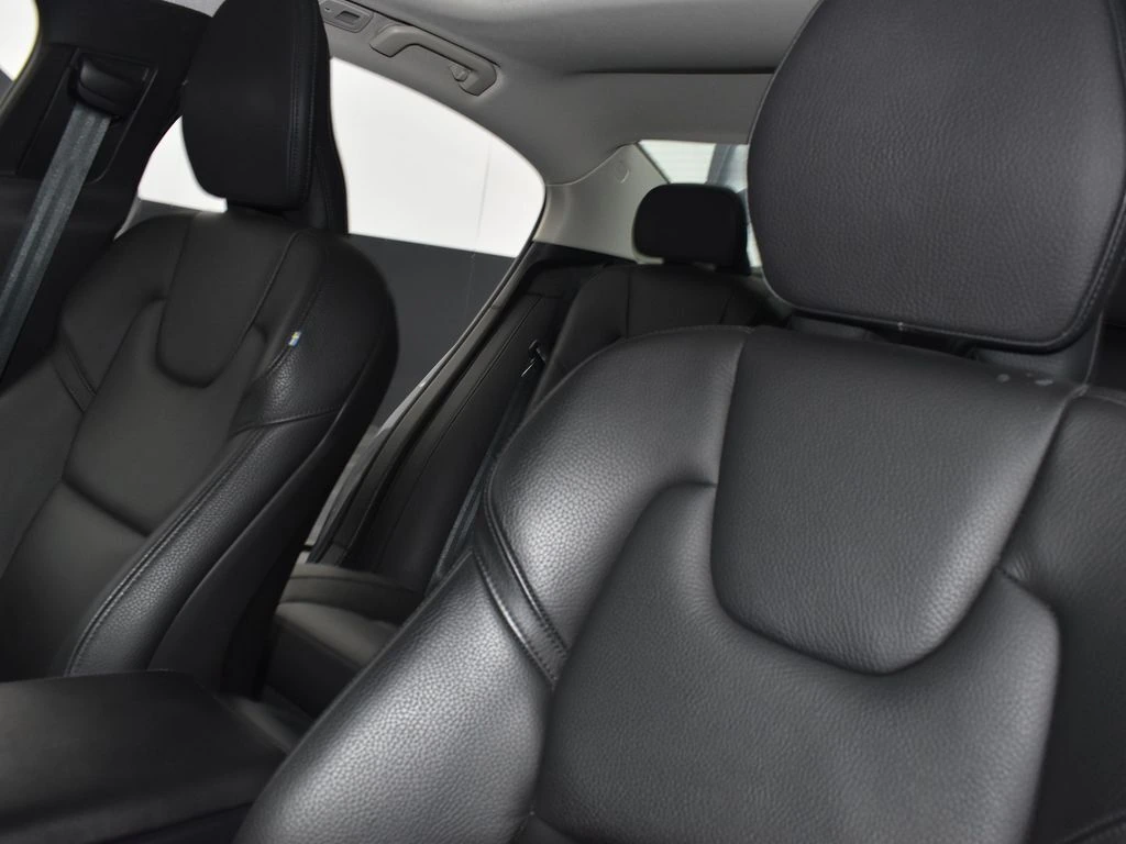 2024 Volvo - image 17