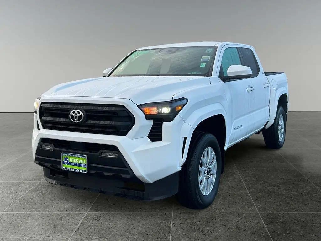2024 Toyota Tacoma SR5 photo 3