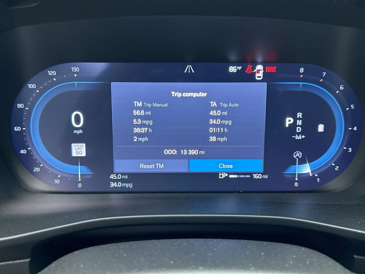 2025 Volvo - image 10