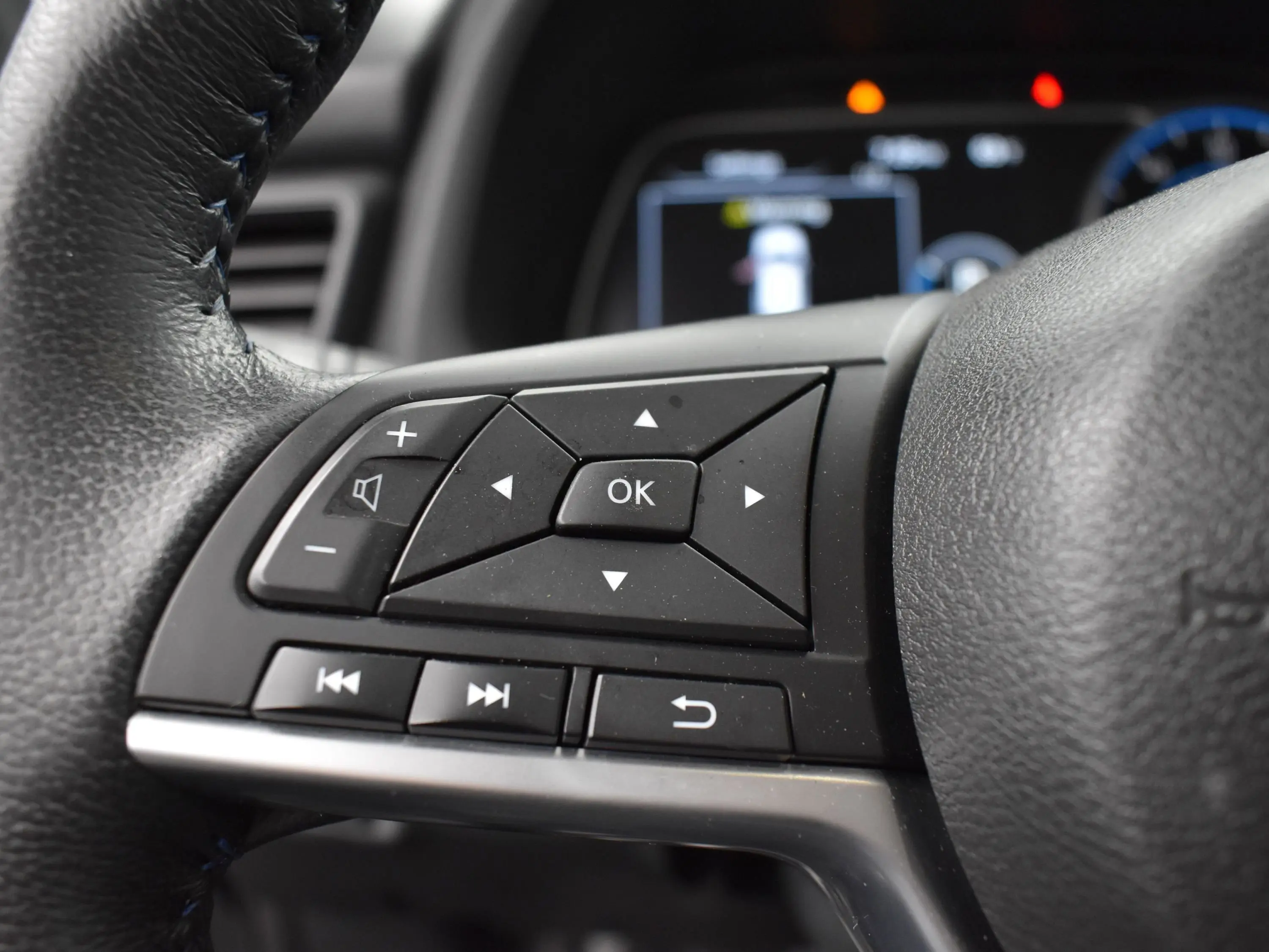 2023 Nissan Leaf SV Plus photo 14