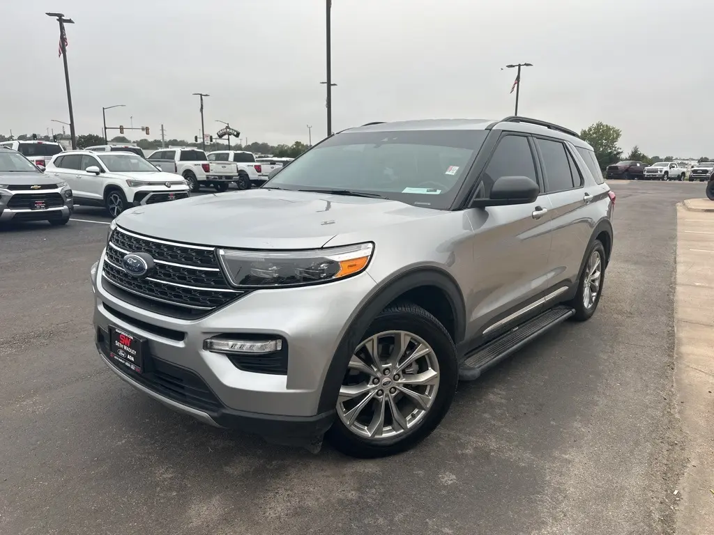 2021 Ford Explorer XLT photo 4