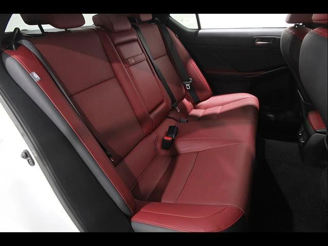2023 Lexus IS 300 - Photo 18