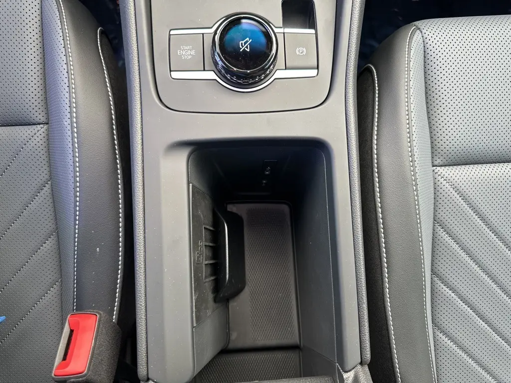 2025 Volkswagen Tiguan SE R-Line Black photo 24