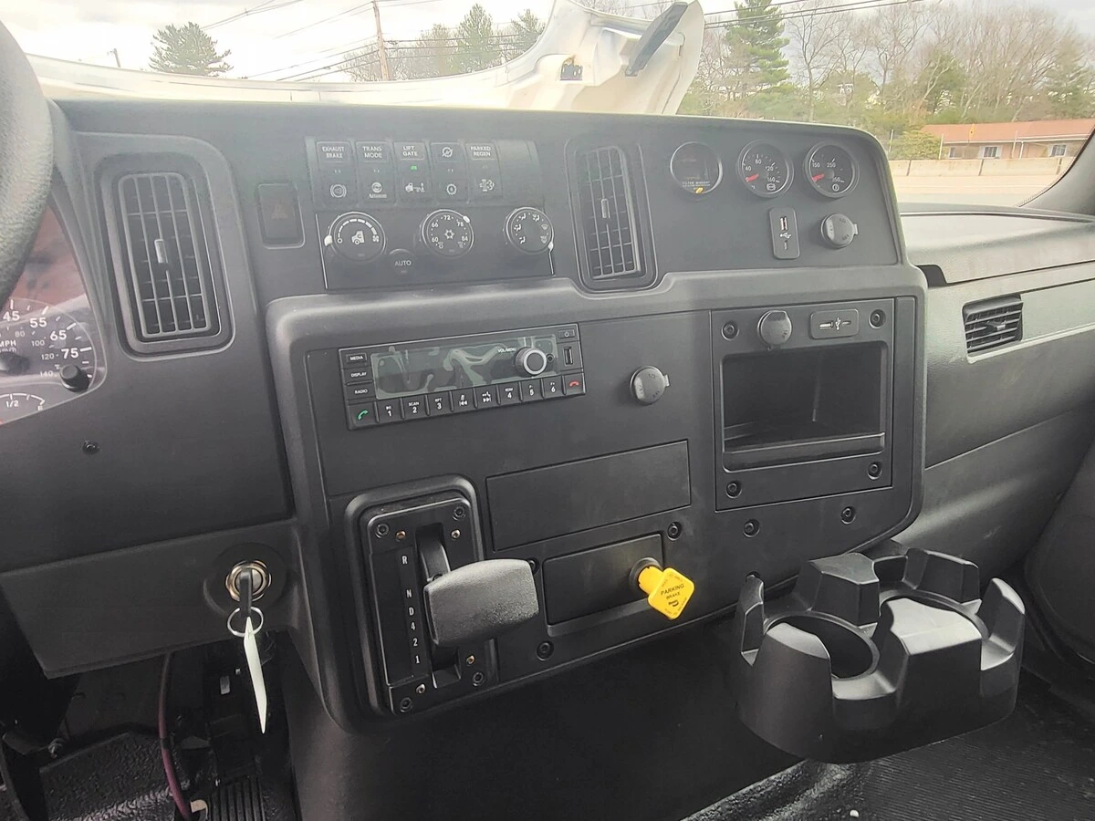 2025 International MV - image 36