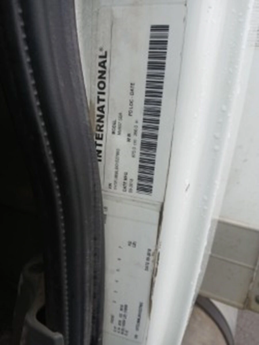 2019 International MV - image 9