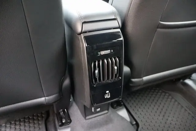 2025 Jeep Compass Latitude photo 35