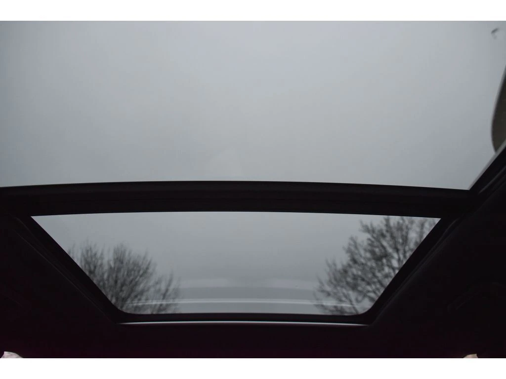 2026 Volvo - image 12