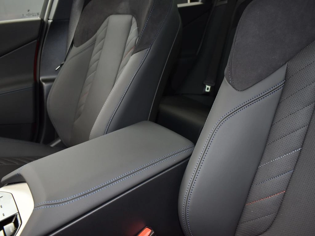 2026 BMW X3 30 - Photo 14