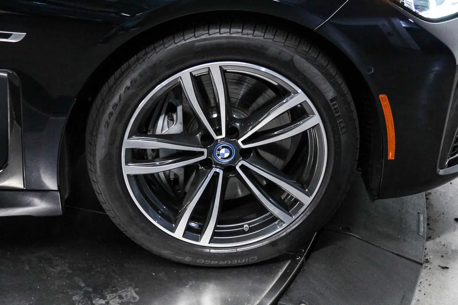 2022 Bmw 745Le photo 9