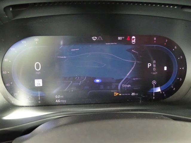 2025 Volvo - image 28