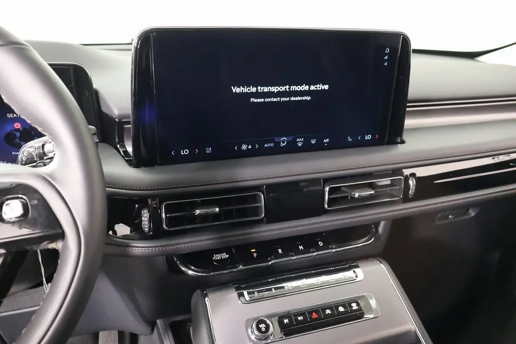 2026 Lincoln Aviator Premiere photo 2