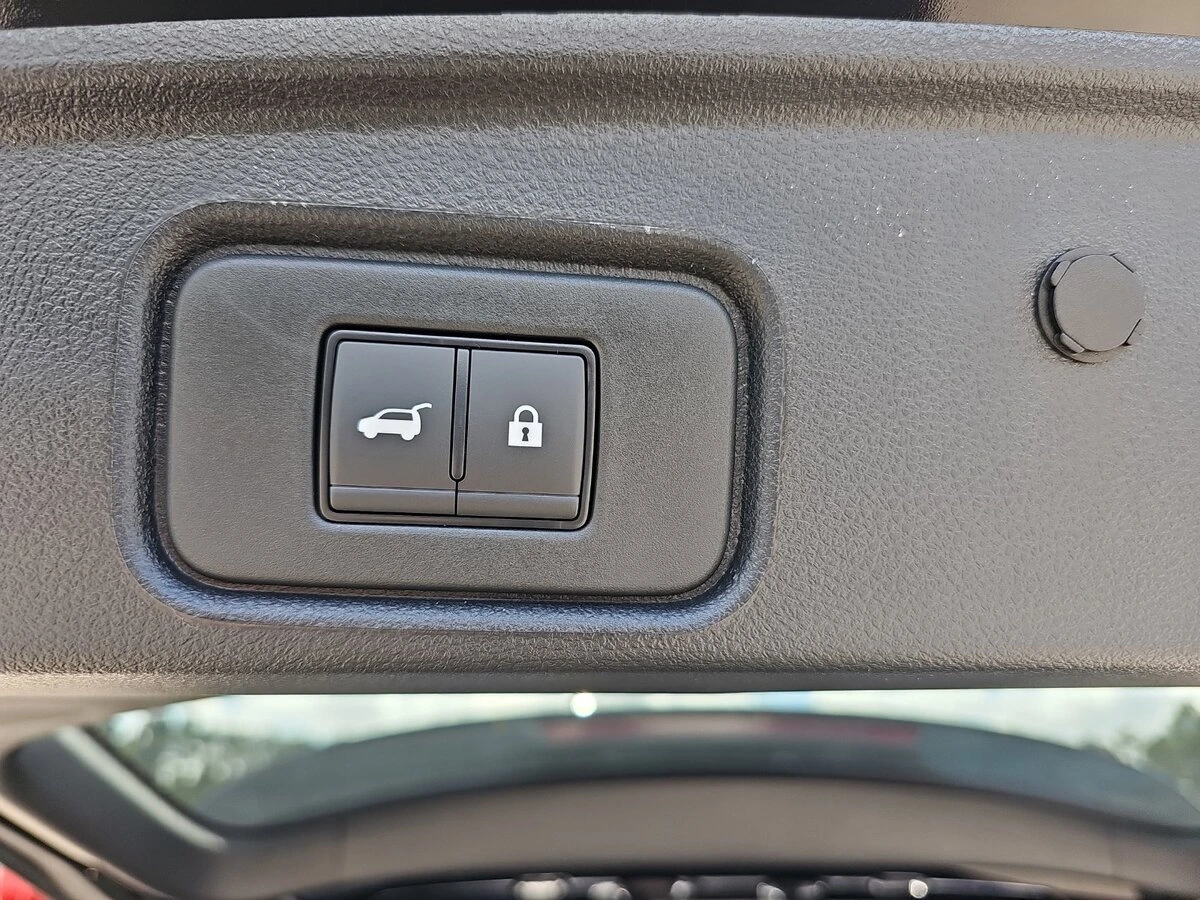 2026 Nissan Pathfinder Platinum - Photo 18