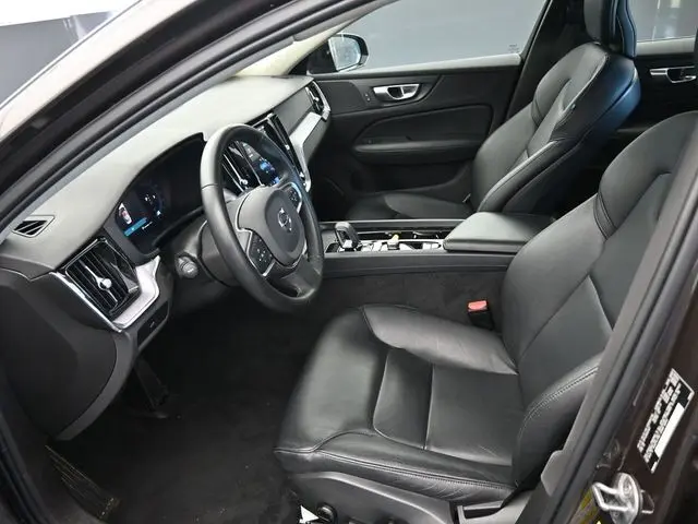 2024 Volvo S60 B5 Core photo 11